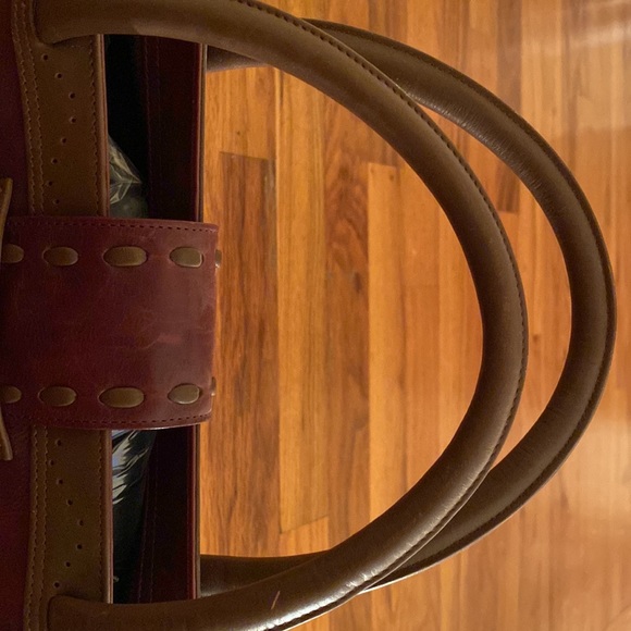 Pristine burgundy and brown leather BCBG Maxazaria purse only used one time - Picture 3 of 8